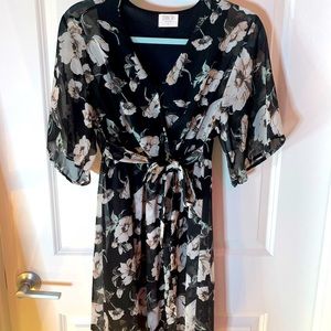 Kimono style floral dress, size S, worn ONCE, above the knee